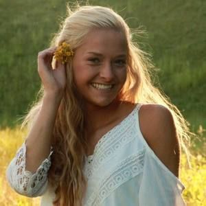 Meet your Posher, Sloane